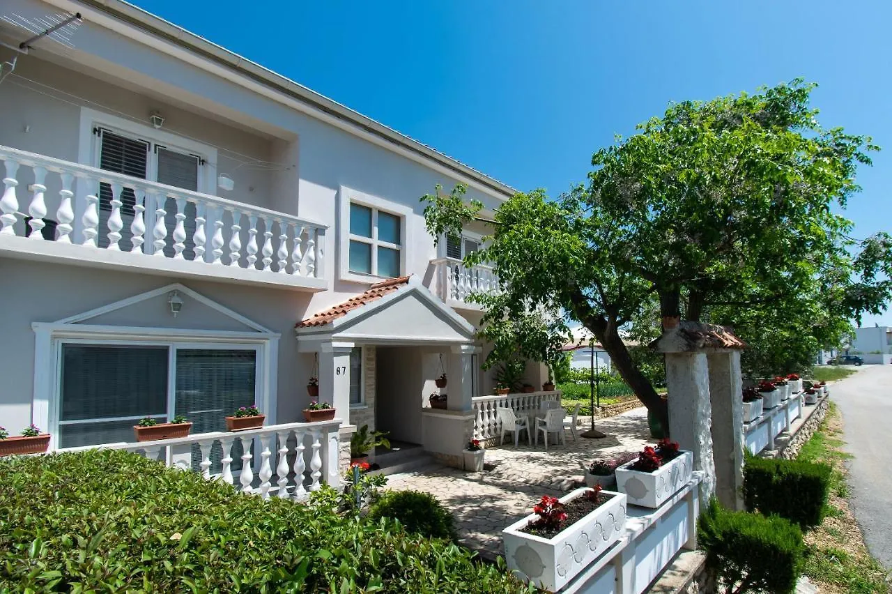 Apartment Ivan Vrsi
