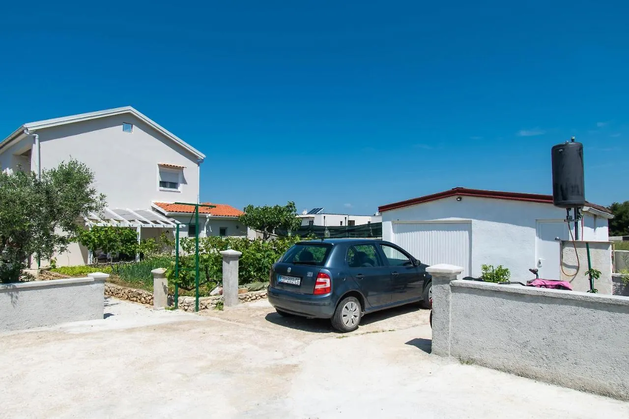 Apartment Ivan Vrsi