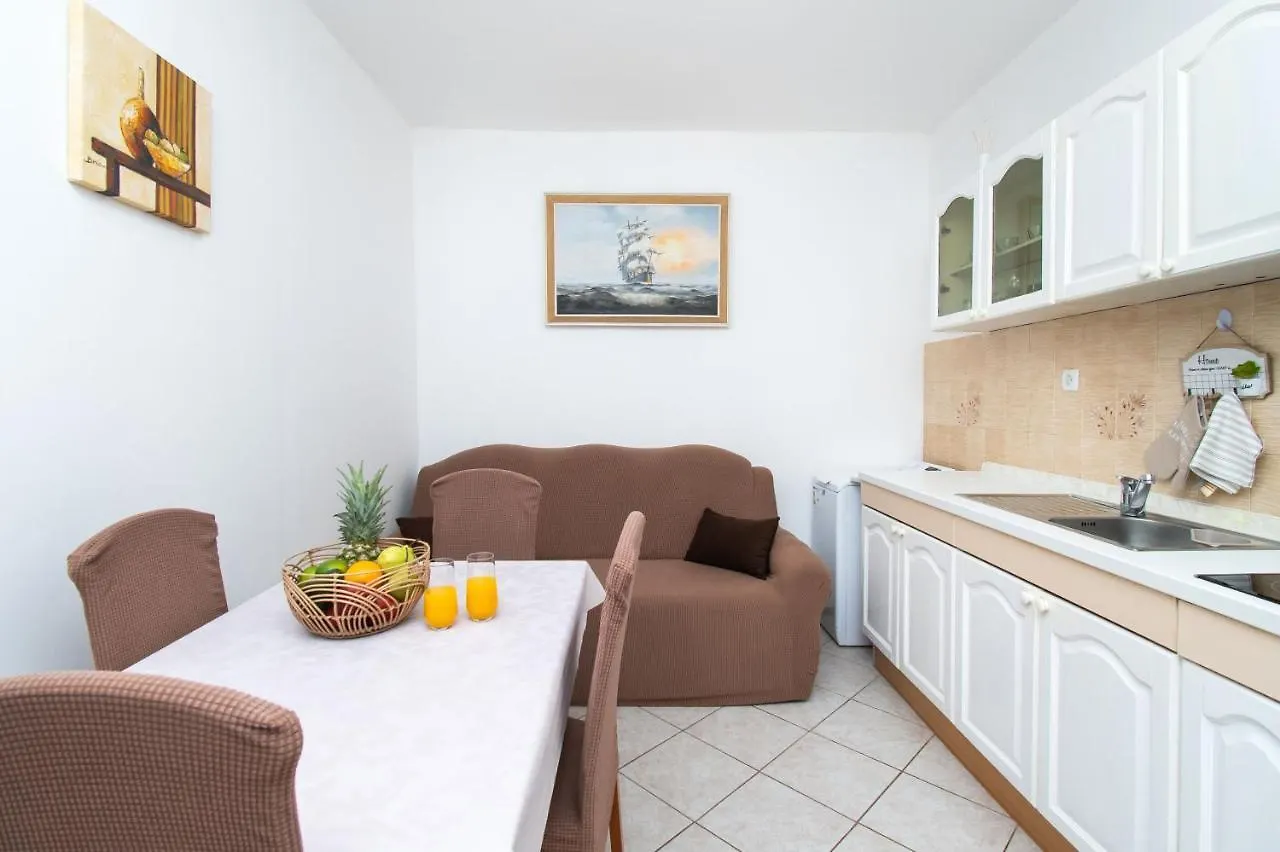 Apartment Ivan Vrsi